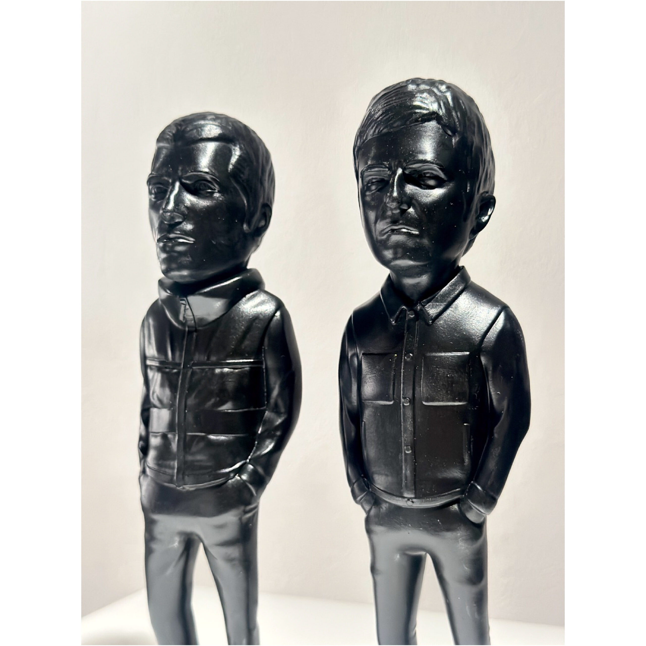 Oasis - Noel and Liam [Silver / Black]【2026年5月頃お届け予定】