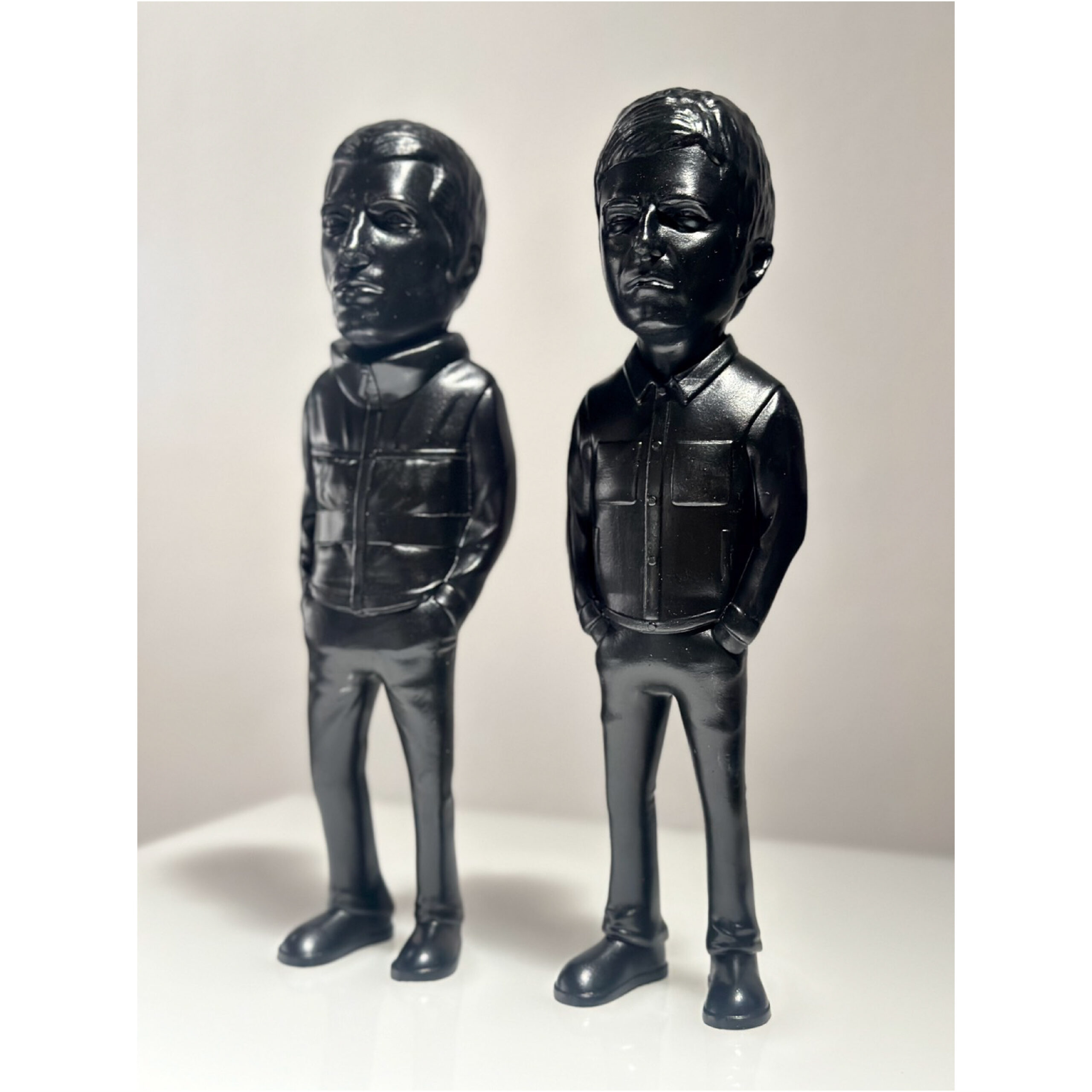 Oasis - Noel and Liam [Silver / Black]【2026年5月頃お届け予定】