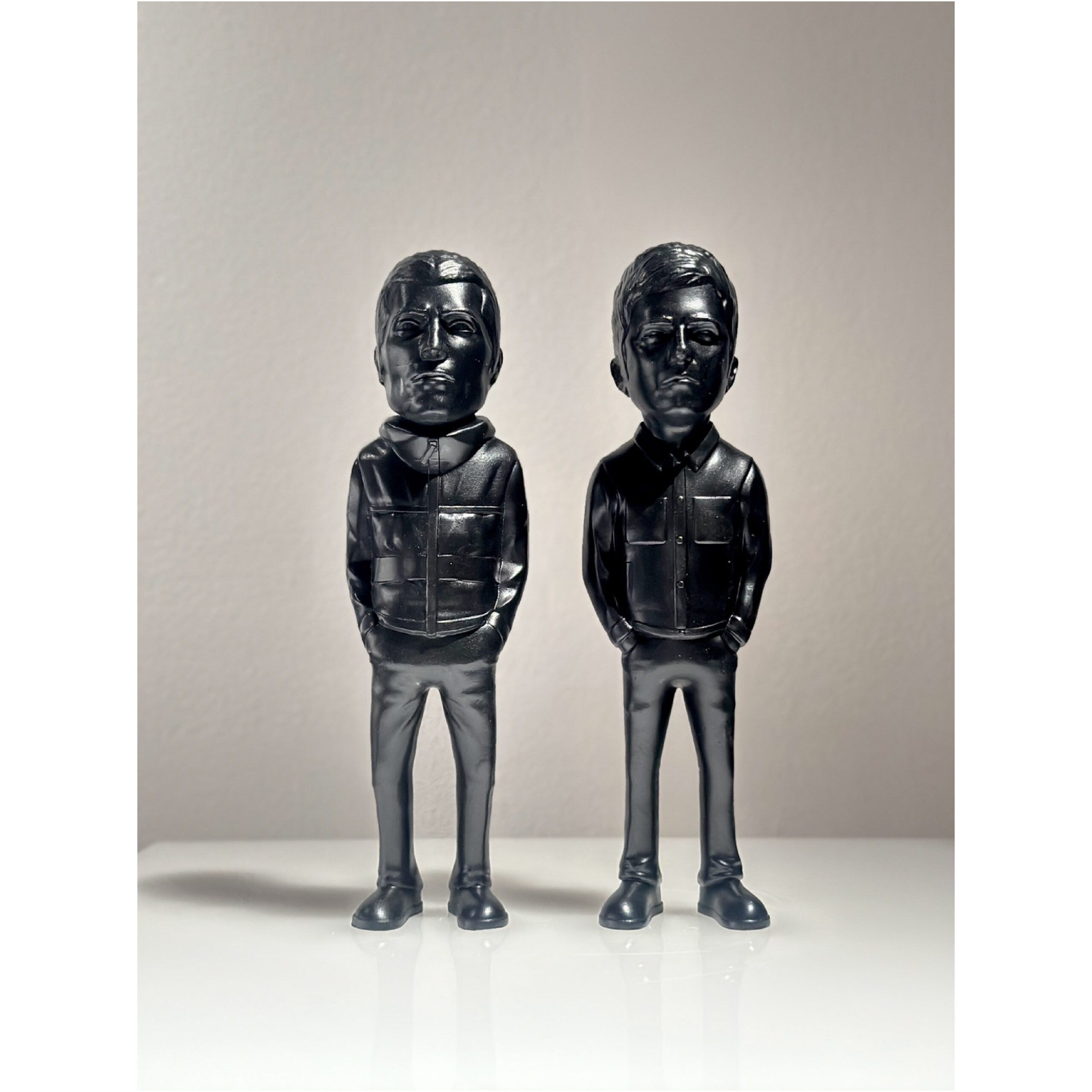 Oasis - Noel and Liam [Silver / Black]【2026年5月頃お届け予定】