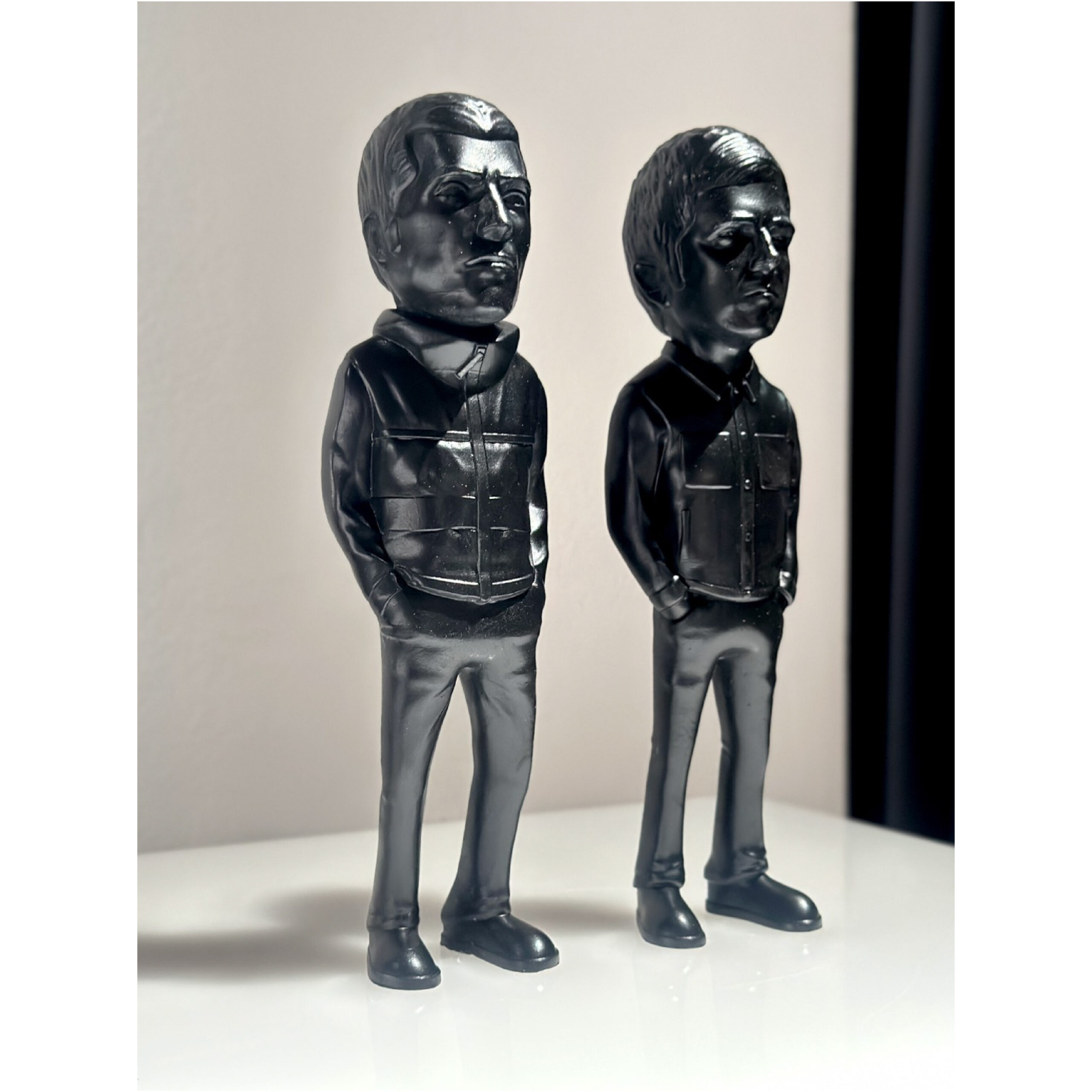 Oasis - Noel and Liam [Silver / Black]【2026年5月頃お届け予定】